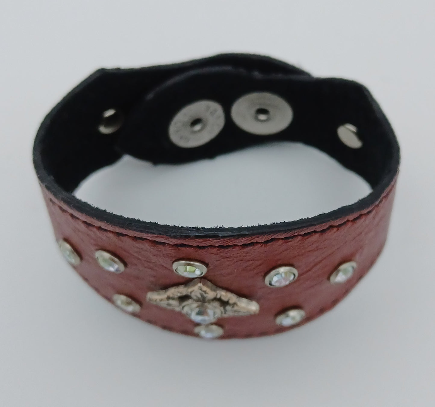 Scalloped Leather Cuff in Red - 005