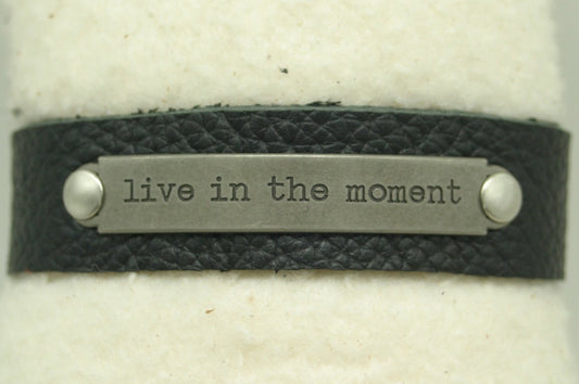 Motivational Bracelet - Live In The Moment